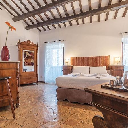 By The Charming Piazza Navona - Fromhometoروما المظهر الخارجي الصورة
