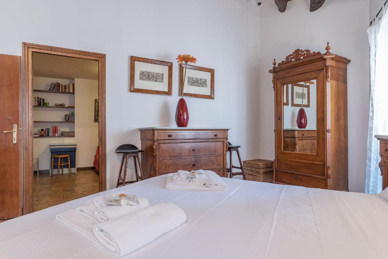 By The Charming Piazza Navona - Fromhometoروما المظهر الخارجي الصورة